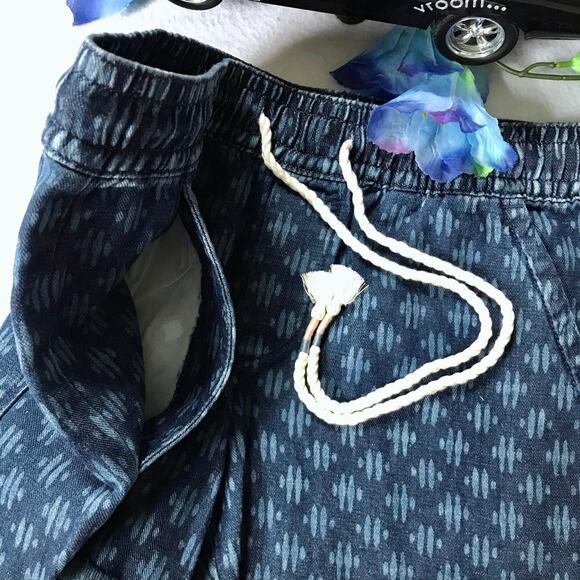 LOFT NWT Dark Wash Pull on Shorts S - Picture 4 of 9